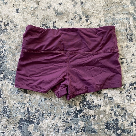 Workout shorts - Picture 2 of 3